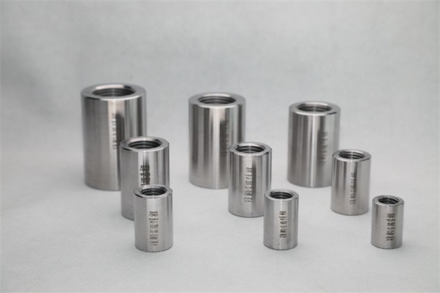 武定直螺纹钢筋套筒大量批发